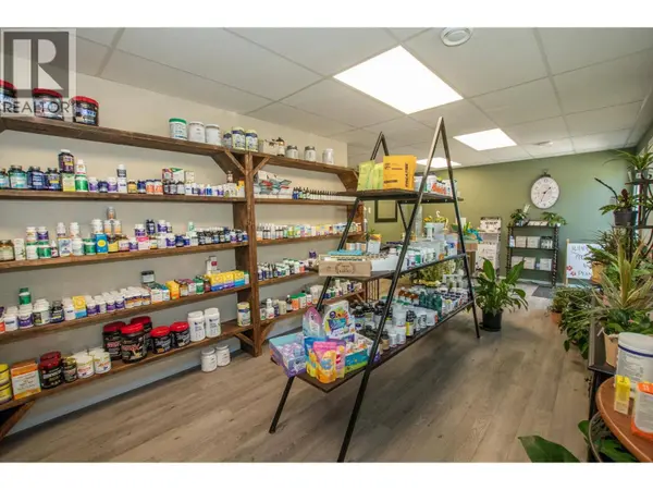 98 OLD N THOMPSON Highway, Clearwater, BC V0E1N2
