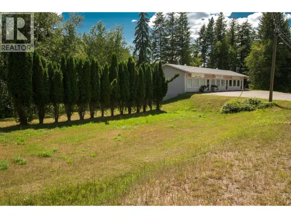 98 OLD N THOMPSON Highway, Clearwater, BC V0E1N2