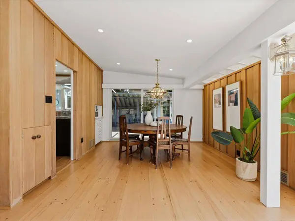 1650 Mathers AVE, West Vancouver, BC V7V 2G7