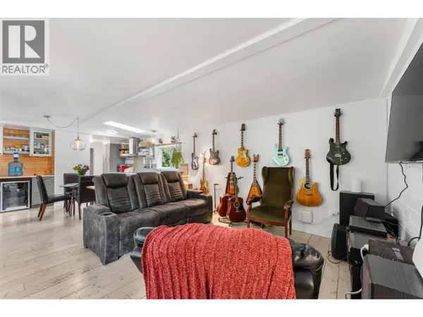 610 Katherine RD #12, Kelowna, BC V1Z3G2