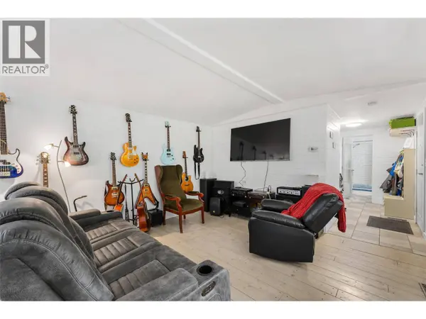 610 Katherine RD #12, Kelowna, BC V1Z3G2