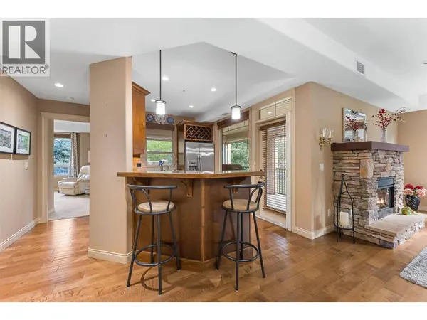 2780 Auburn RD #203, West Kelowna, BC V4T4C2