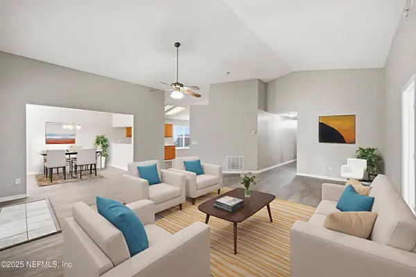 8428 COUNTRY BEND CIR E, Jacksonville, FL 32244