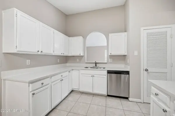 905 GAVAGAN RD, Jacksonville, FL 32233