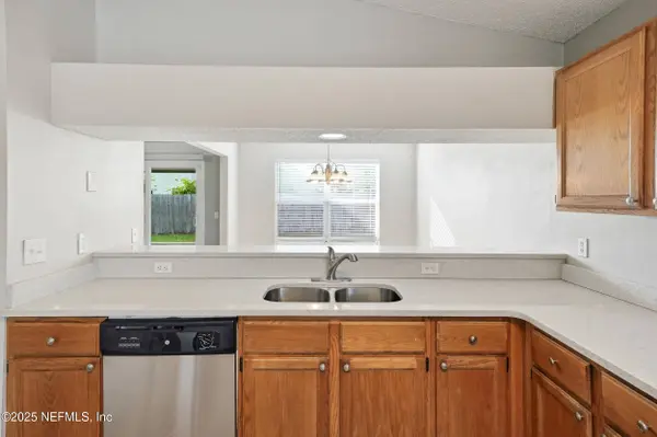 8428 COUNTRY BEND CIR E, Jacksonville, FL 32244