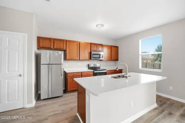 3252 CANYON FALLS DR, Green Cove Springs, FL 32043