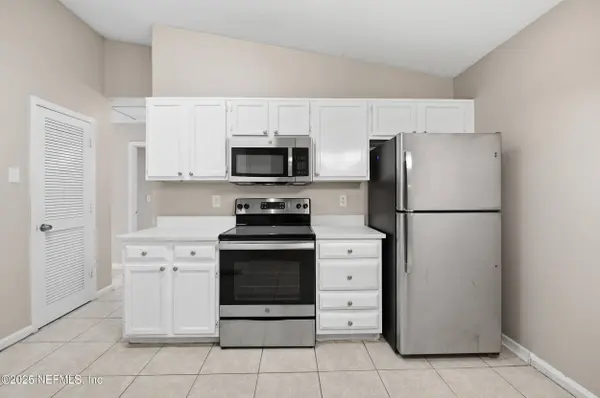 905 GAVAGAN RD, Jacksonville, FL 32233