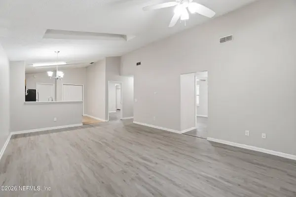 8761 PINEVALLEY LN, Jacksonville, FL 32244