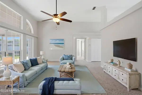 3217 GRAND TETON DR, Middleburg, FL 32068