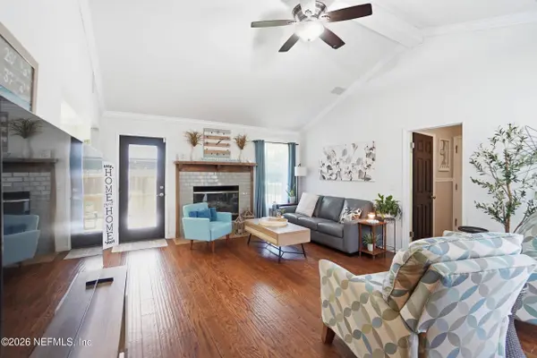 7388 SECRET WOODS DR, Jacksonville, FL 32216