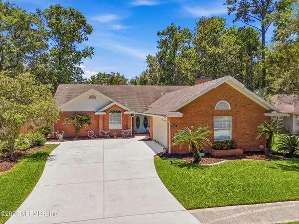 7388 SECRET WOODS DR, Jacksonville, FL 32216