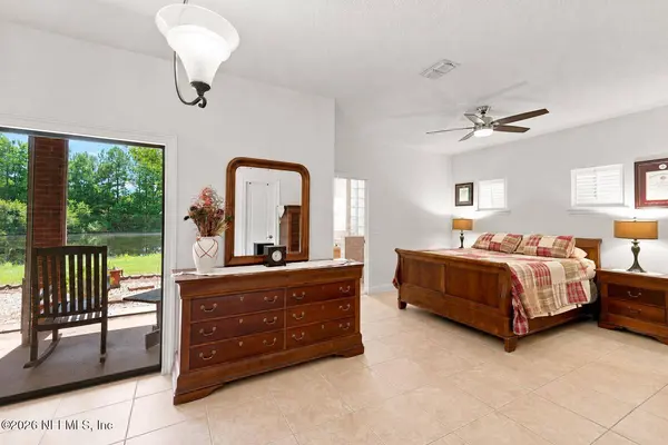 11674 BRIDGES RD, Jacksonville, FL 32218