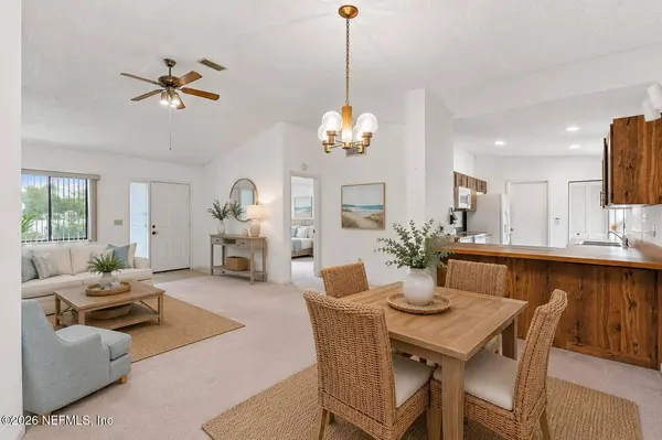 5 WHITE HALL DR, Palm Coast, FL 32164