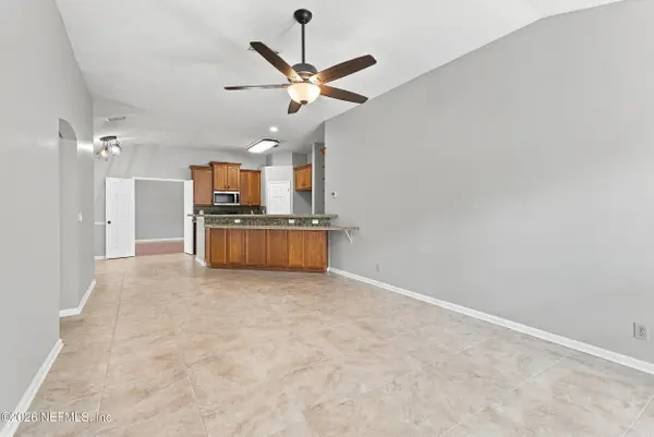 2142 FOREST GATE DR E, Jacksonville, FL 32246