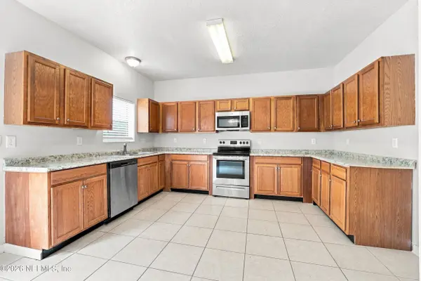 1936 MCGIRTS POINT BLVD, Jacksonville, FL 32221