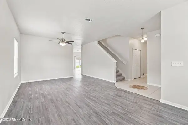 1936 MCGIRTS POINT BLVD, Jacksonville, FL 32221