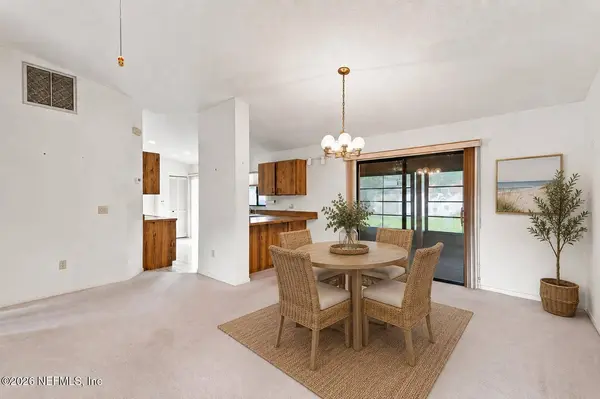 5 WHITE HALL DR, Palm Coast, FL 32164