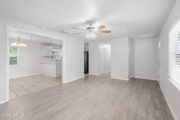 11631 GWYNFORD LN, Jacksonville, FL 32223