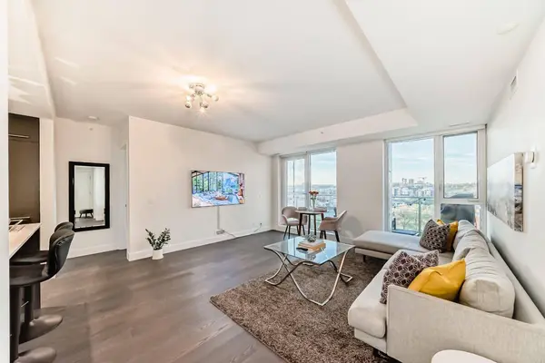1025 5 AVE SW #1004, Calgary, AB T2P1N4