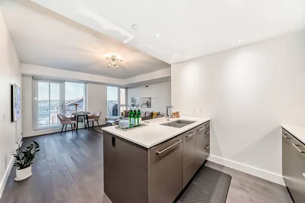 1025 5 AVE SW #1004, Calgary, AB T2P1N4