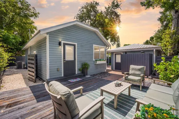 1841 LAUREL ST, Sarasota, FL 34236