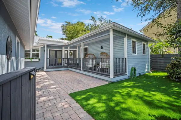 1841 LAUREL ST, Sarasota, FL 34236
