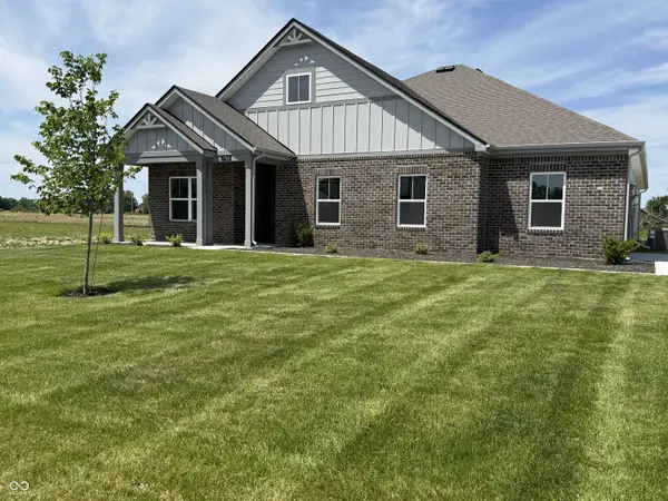 7760 Magnolia ST, New Palestine, IN 46163