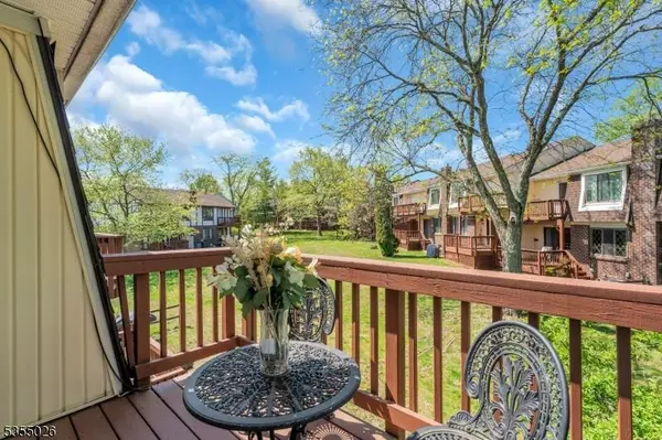 55 Dorchester Ct, Hillsborough Twp., NJ 08844