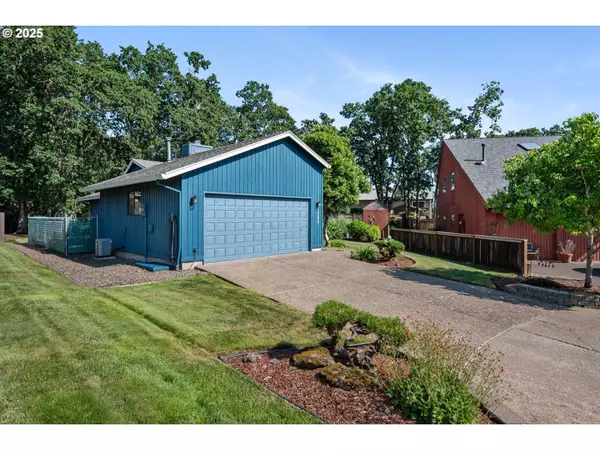 1395 BEVERLY DR, Gladstone, OR 97027