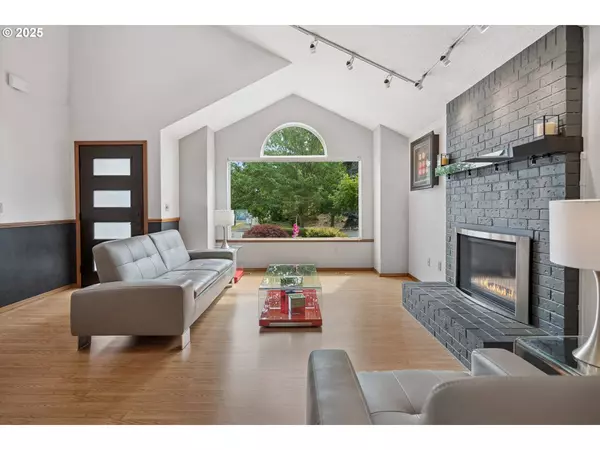 2053 SE 73RD AVE, Hillsboro, OR 97123