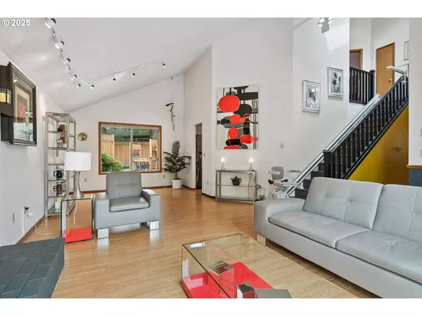 2053 SE 73RD AVE, Hillsboro, OR 97123