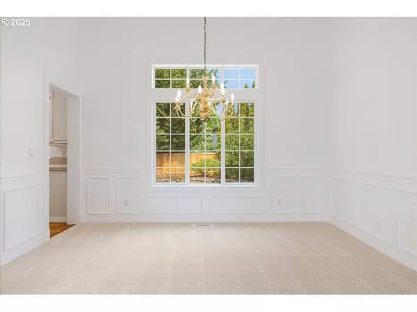 16403 SW LEEDING LN, Tigard, OR 97223