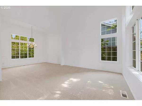 16403 SW LEEDING LN, Tigard, OR 97223