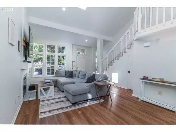 4136 SE OAK ST, Hillsboro, OR 97123