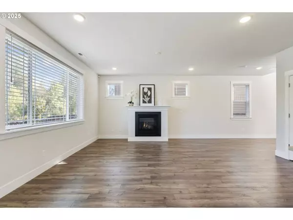 18246 SW SILVERTIP ST, Beaverton, OR 97007