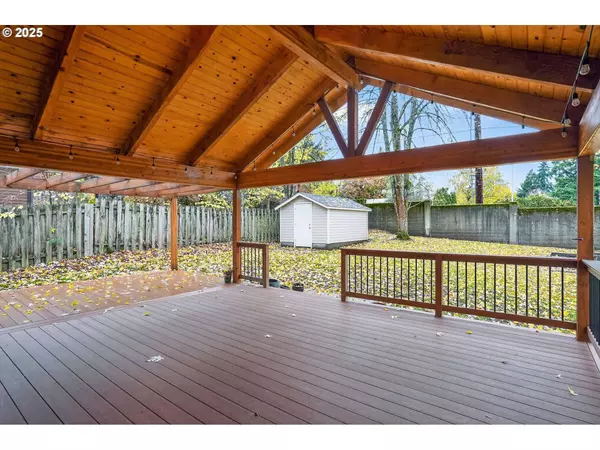 4795 NW KAHNEETA DR, Portland, OR 97229