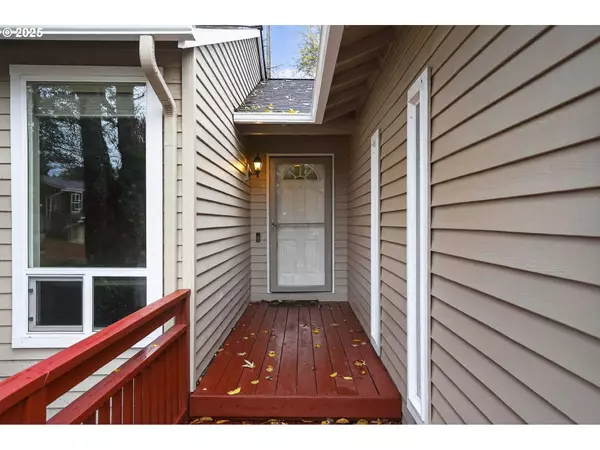 4795 NW KAHNEETA DR, Portland, OR 97229