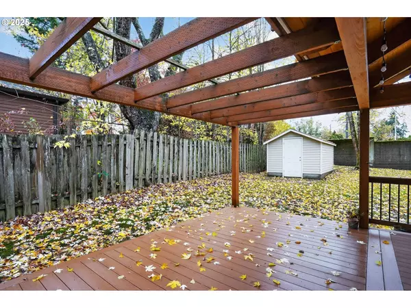 4795 NW KAHNEETA DR, Portland, OR 97229