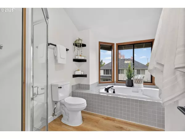 16629 NW CHARLAIS ST, Beaverton, OR 97006