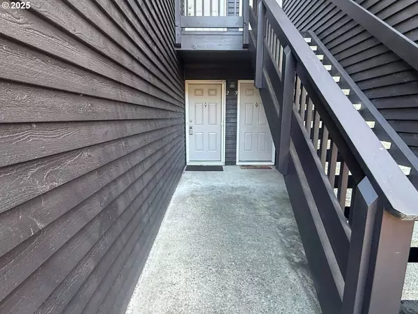 9455 SW 146TH TER #D 2, Beaverton, OR 97007