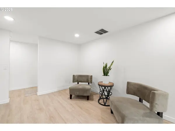 9451 SW HUME CT, Tualatin, OR 97062