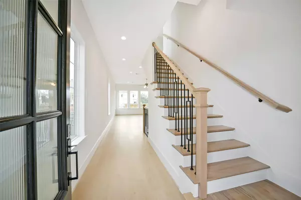 14007 Memorial Reserve PL, Houston, TX 77079