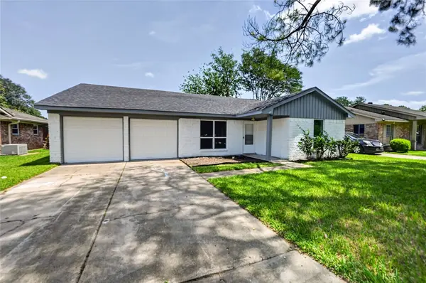 12614 Hunting Brook DR, Houston, TX 77099