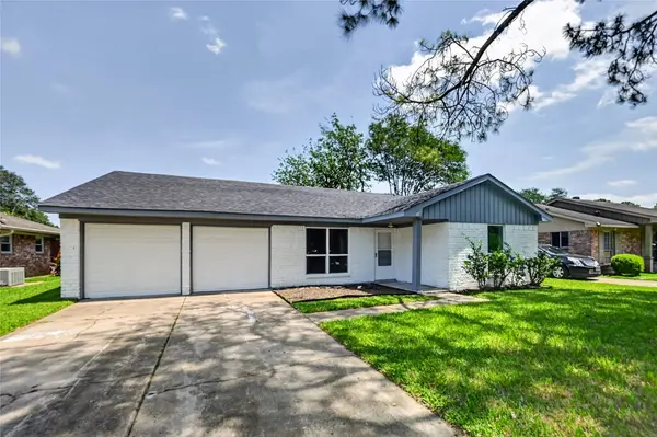 12614 Hunting Brook DR, Houston, TX 77099