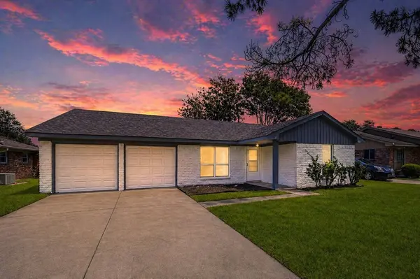12614 Hunting Brook DR, Houston, TX 77099