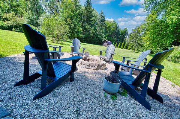 557 Granville ROAD, Cedarburg, WI 53012