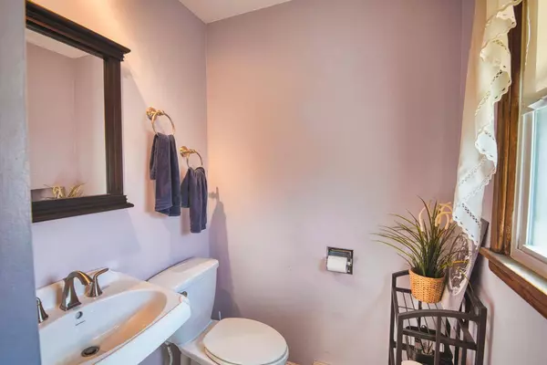 1362 S 91st STREET, West Allis, WI 53214