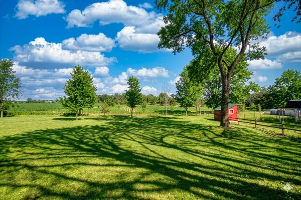 N2625 W County Road A, Cascade, WI 53011-1155