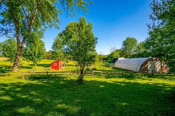 N2625 W County Road A, Cascade, WI 53011-1155