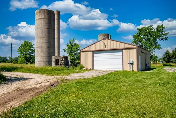 N2625 W County Road A, Cascade, WI 53011-1155